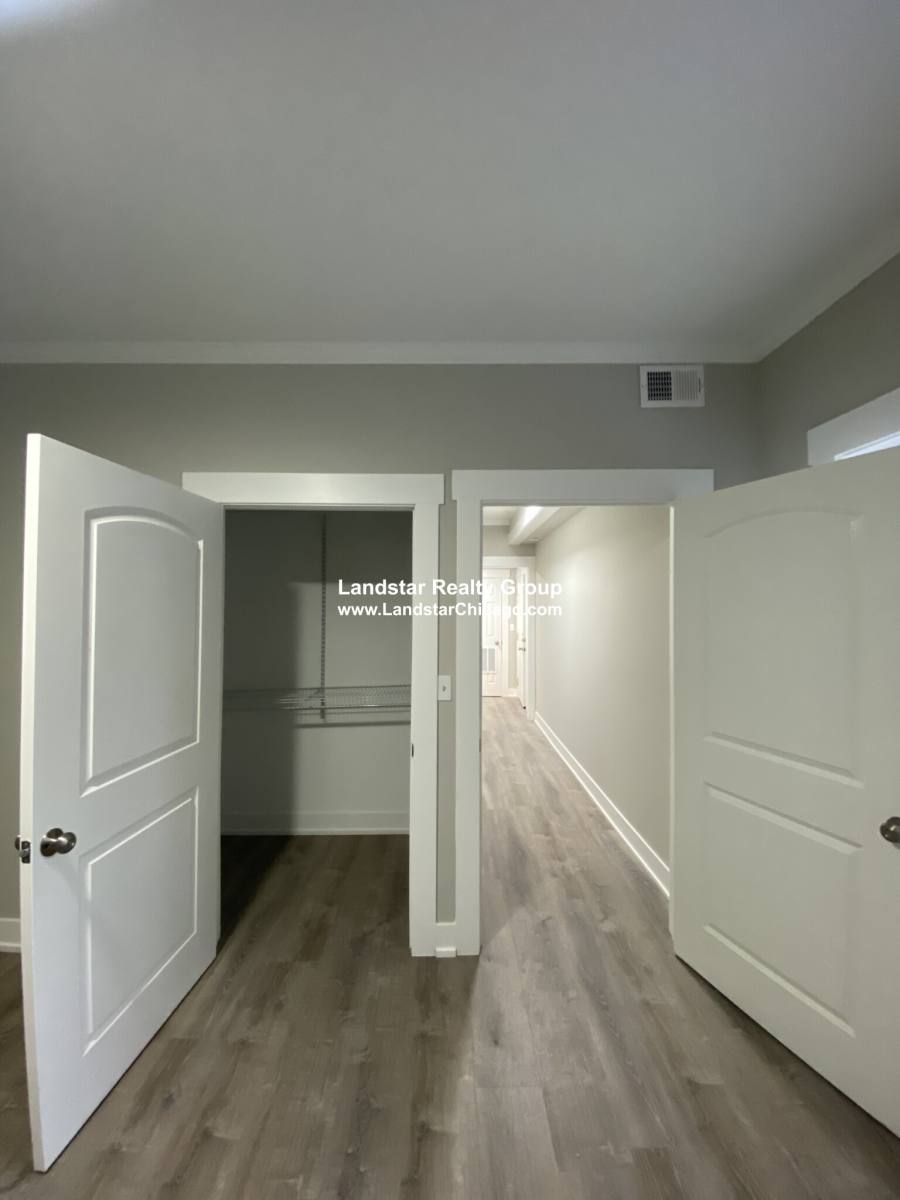 Apartment for rent at 6519 N Newgard Ave #3D, Chicago, IL 60626