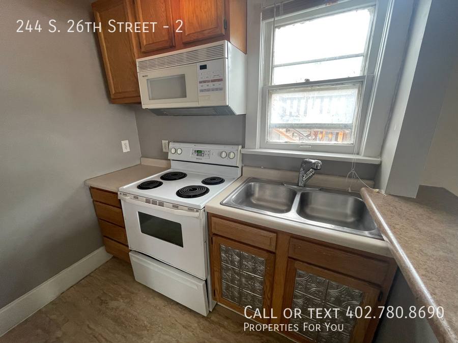 Apartment for rent at 244 S 26th St #2, Lincoln, NE 68510