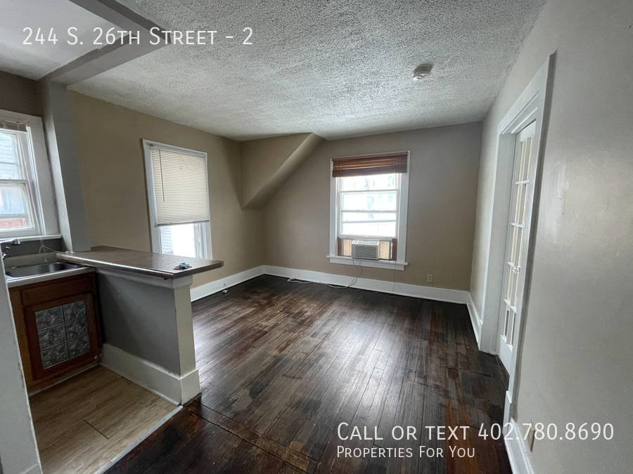 Apartment for rent at 244 S 26th St #2, Lincoln, NE 68510