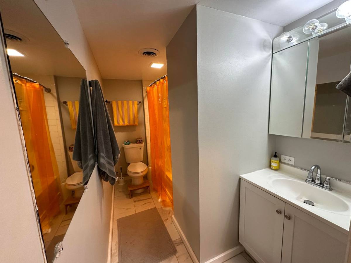 Apartment for rent at 3100 N Southport Ave #3R, Chicago, IL 60657