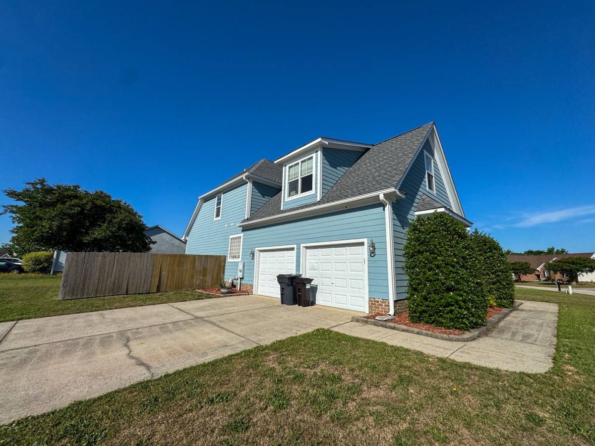 House for rent at 5905 Gentleman Dr, Hope Mills, NC 28348