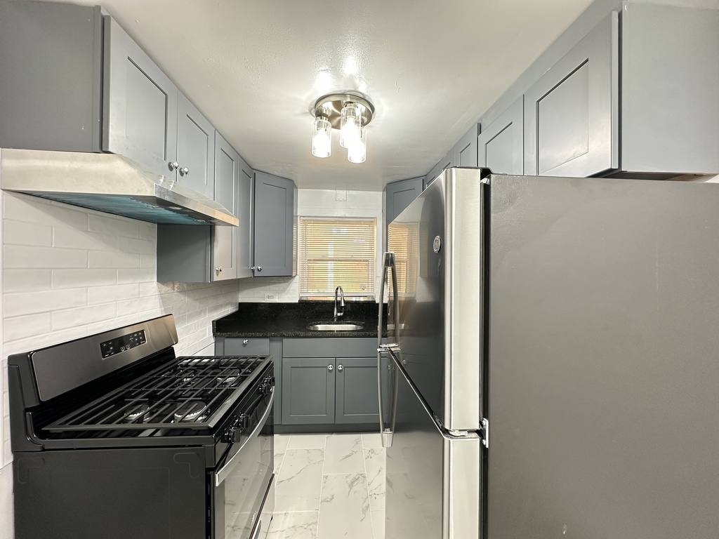 Apartment for rent at 2754 N Shore #DNG, Chicago, IL 60645