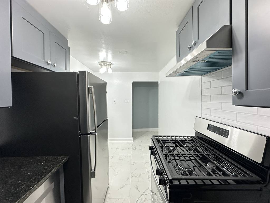 Apartment for rent at 2754 N Shore #DNG, Chicago, IL 60645