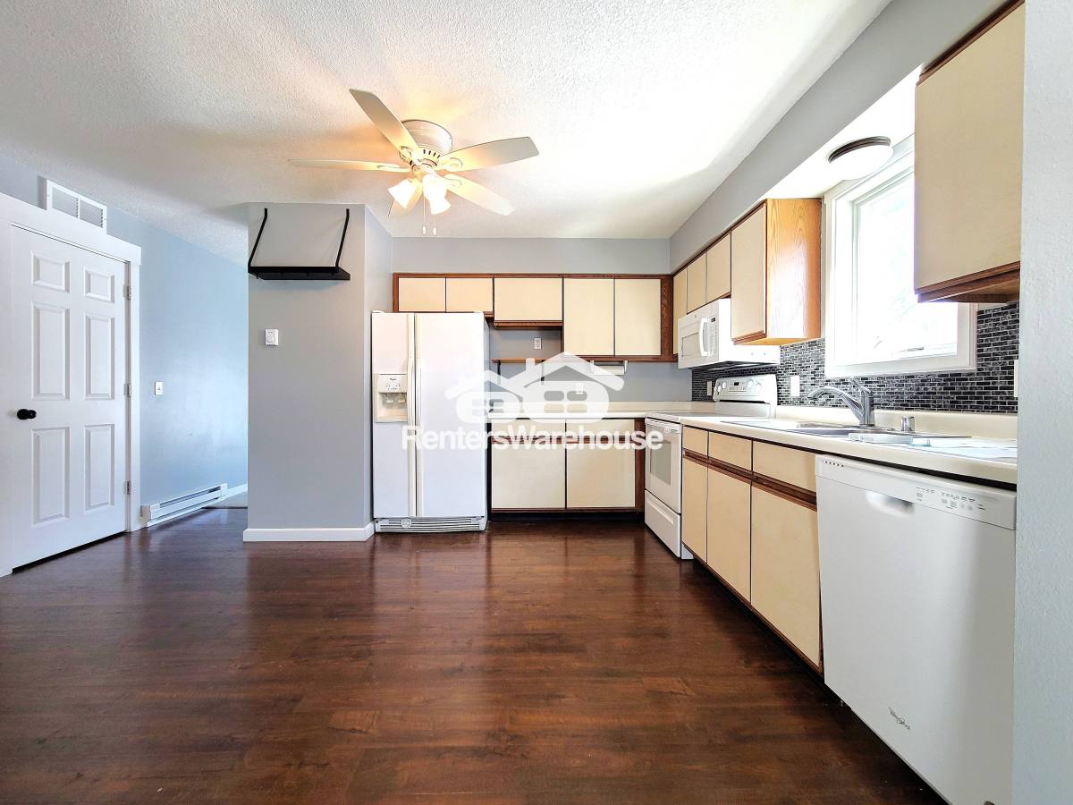 Townhouse for rent at 317 Nicole Lane #4, River Falls, WI 54022