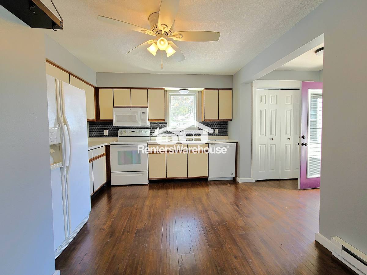 Townhouse for rent at 317 Nicole Lane #4, River Falls, WI 54022