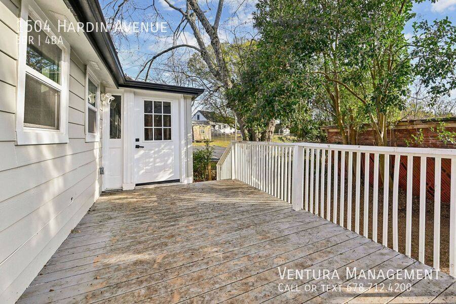 House for rent at 1504 Hardin Ave, Atlanta, GA 30337