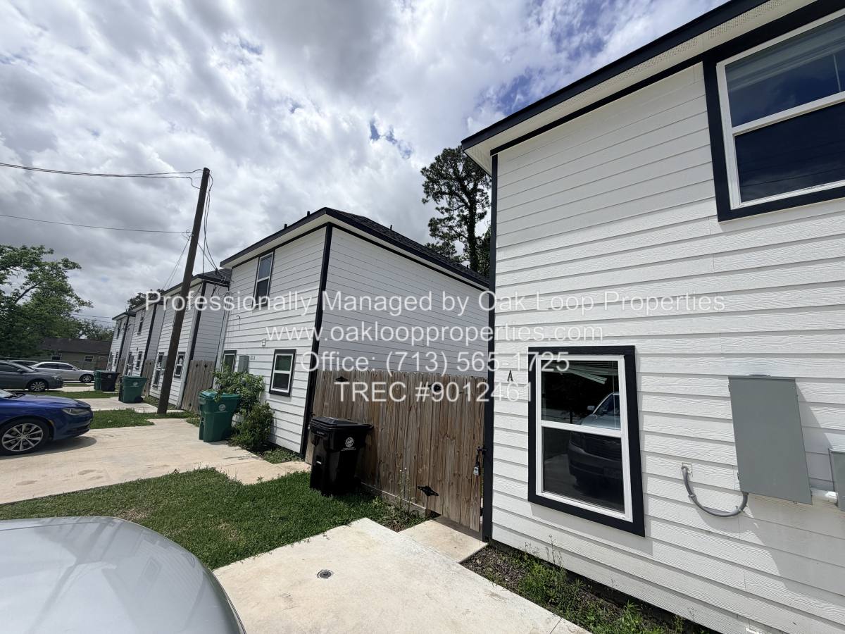 Townhouse for rent at 8115 Denton St #A, Houston, TX 77028