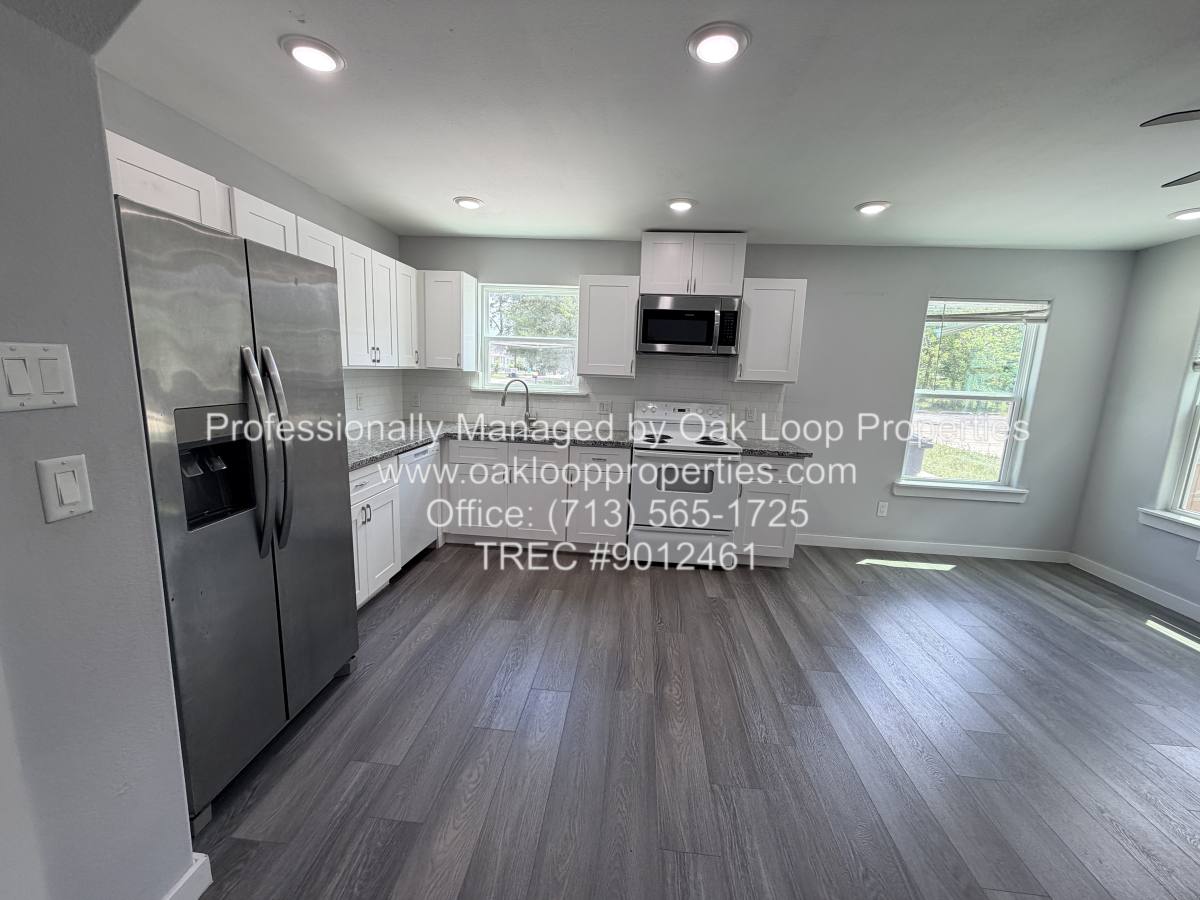 Townhouse for rent at 8115 Denton St #A, Houston, TX 77028