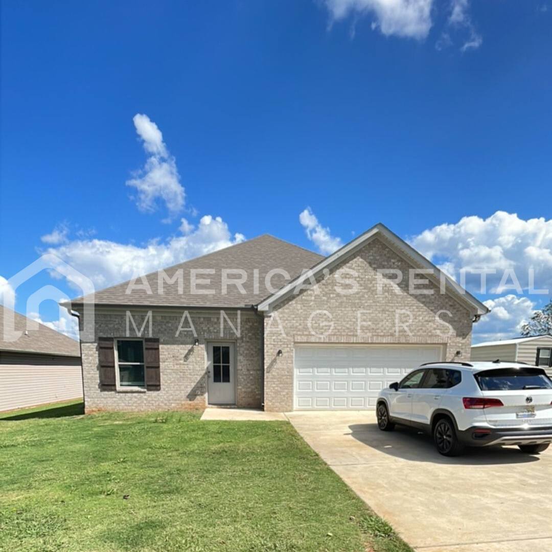 House for rent at 486 Andrew Dr, Weaver, AL 36277