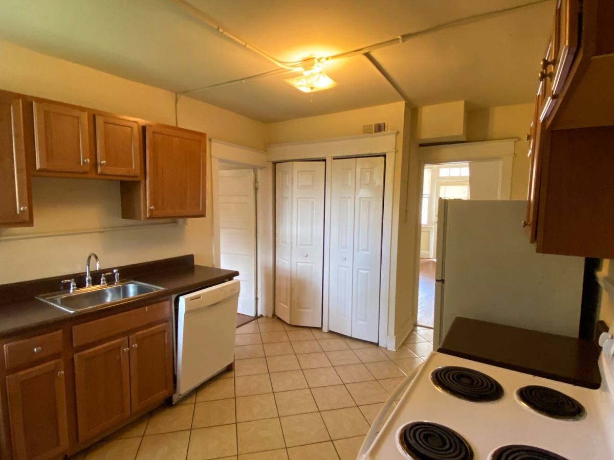 Apartment for rent at 18 S Allen Ave, Richmond, VA 23220