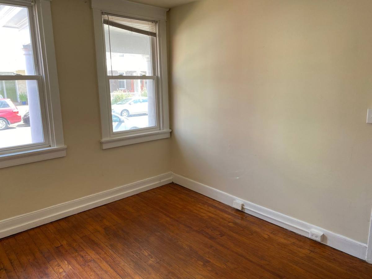 Apartment for rent at 18 S Allen Ave, Richmond, VA 23220