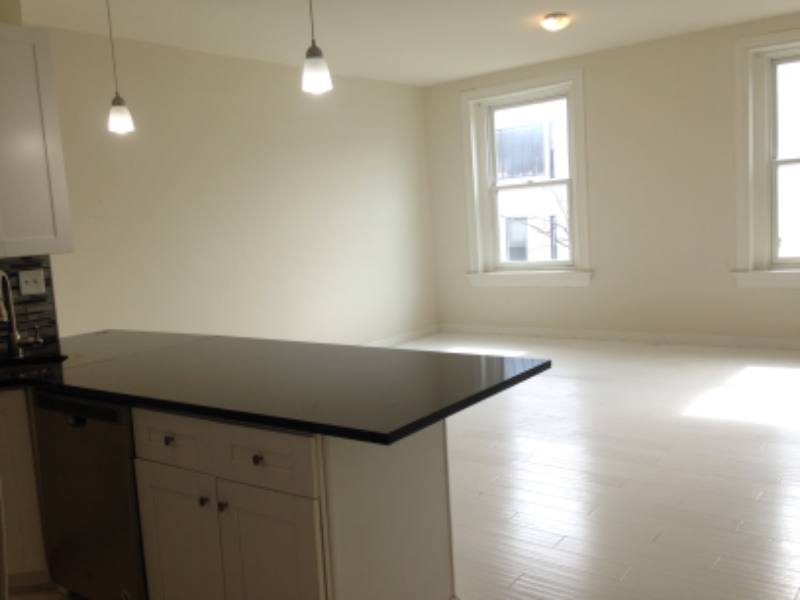 Townhouse for rent at 32 E Preston St #B, Baltimore, MD 21202