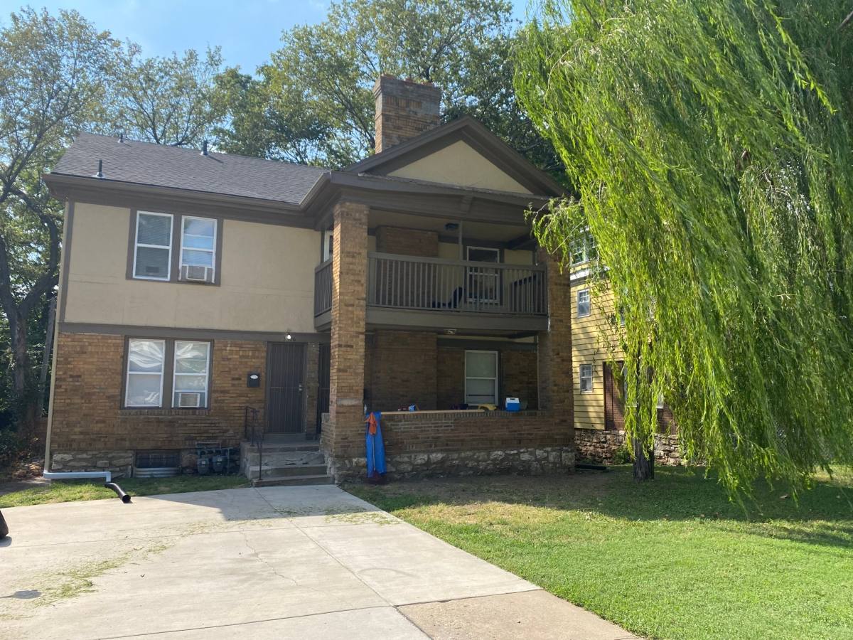 Apartment for rent at 3306 Agnes Ave #UPSTAIRS, Kansas City, MO 64128