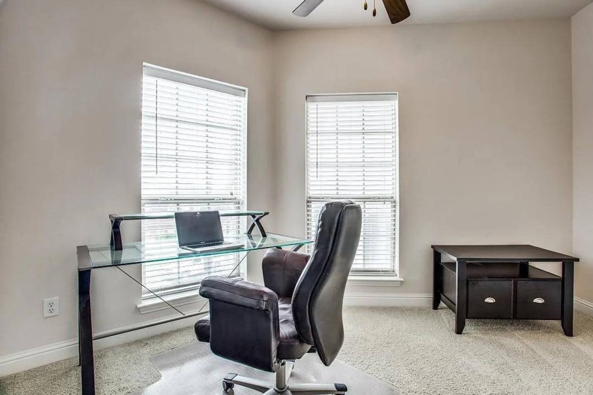 Townhouse for rent at 2203 Kirby St, Dallas, TX 75204