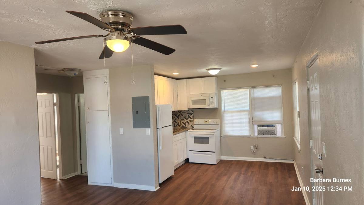 Apartment for rent at 400 S Peninsula Dr, Daytona Beach, FL 32118