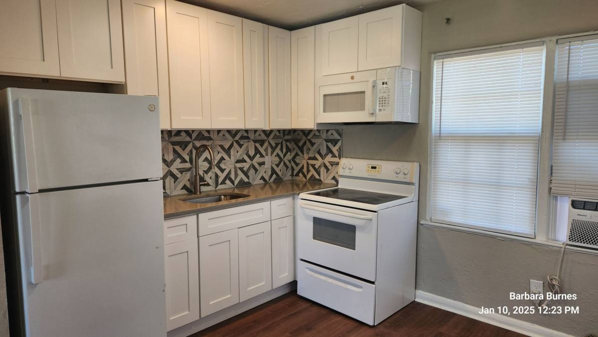 Apartment for rent at 400 S Peninsula Dr, Daytona Beach, FL 32118