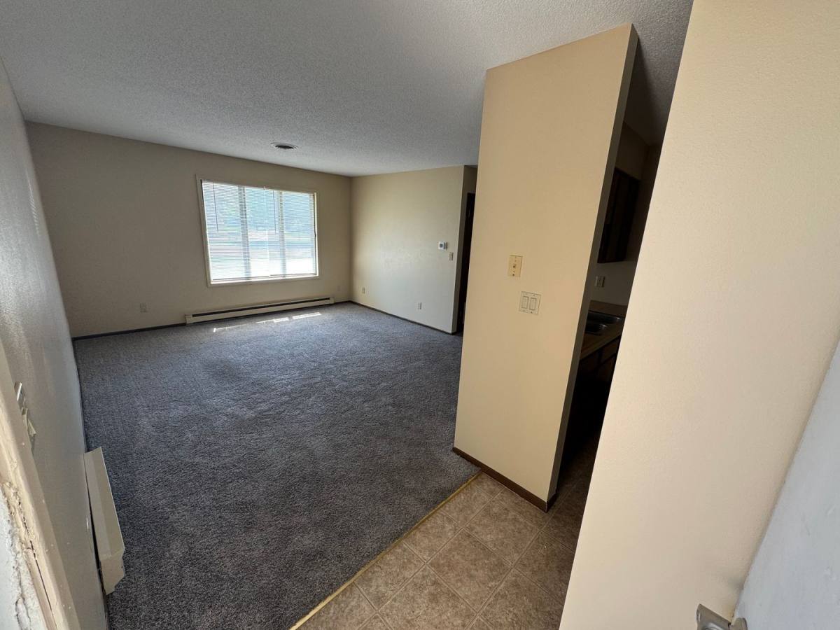 Apartment for rent at 1401 1402 Woodland Dr, Jefferson, IA 50129