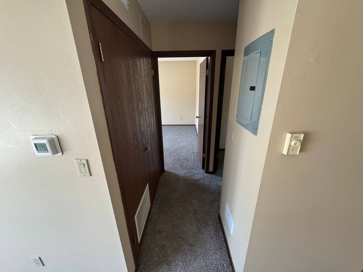 Apartment for rent at 1401 1402 Woodland Dr, Jefferson, IA 50129