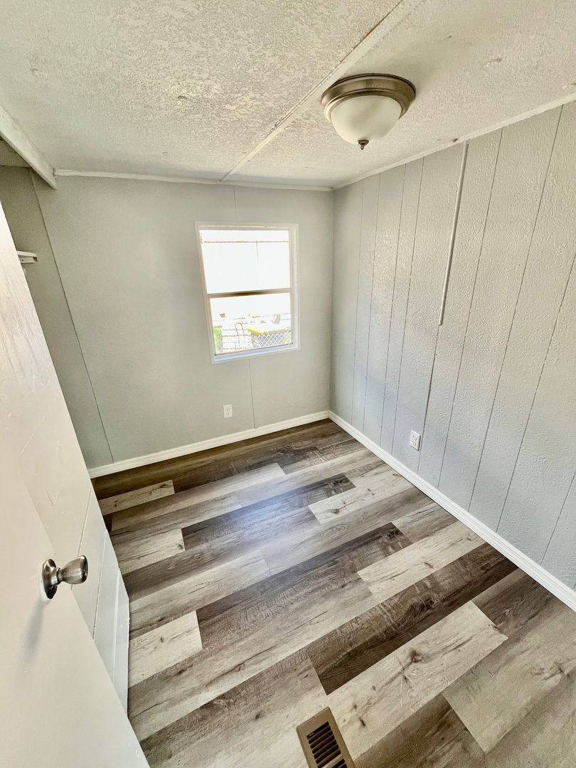 Apartment for rent at 225 Adams St, Auburndale, FL 33823