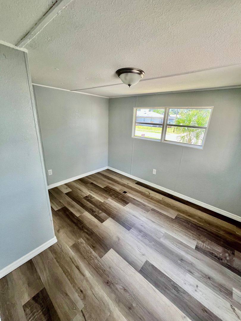 Apartment for rent at 225 Adams St, Auburndale, FL 33823