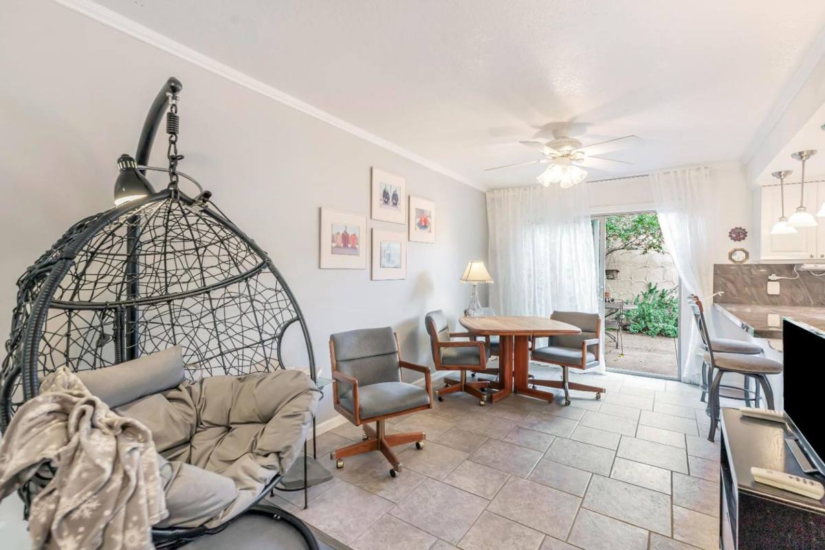 Townhouse for rent at 3248 Casitas Bonito, Sacramento, CA 95825