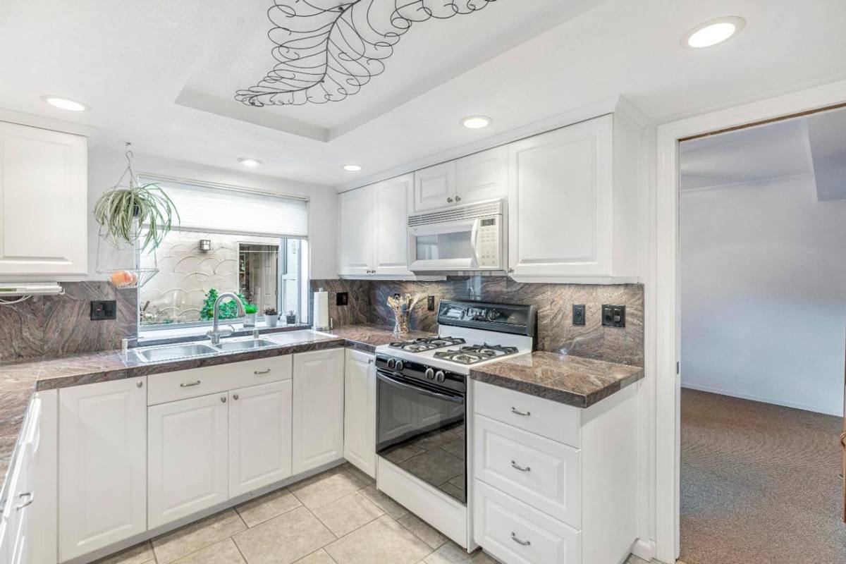 Townhouse for rent at 3248 Casitas Bonito, Sacramento, CA 95825