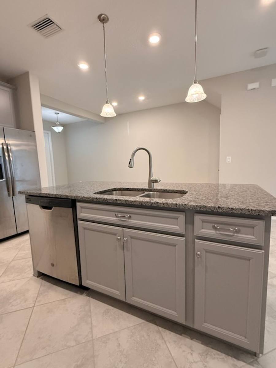 Townhouse for rent at 18873 Noble Caspian Dr, Lutz, FL 33558