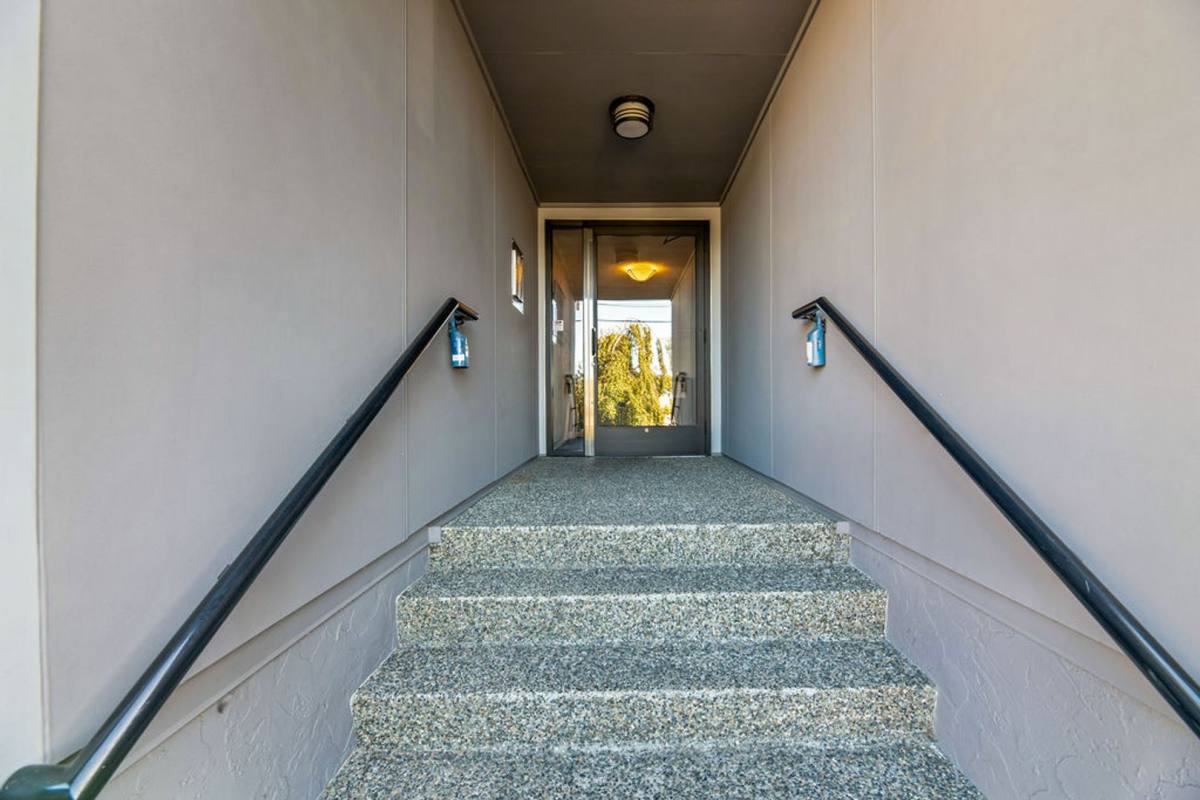 Condo for rent at 2034 14th Ave W, Seattle, WA 98119