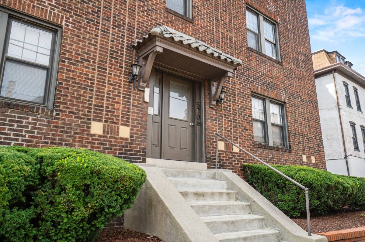 Apartment for rent at 5706 Walnut St, Pittsburgh, PA 15232