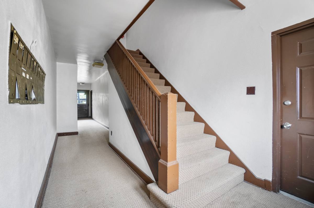 Apartment for rent at 5706 Walnut St, Pittsburgh, PA 15232