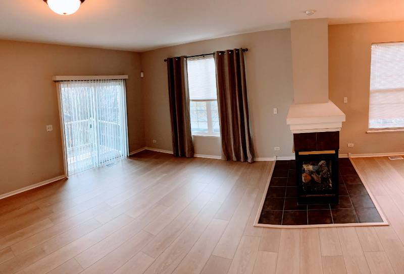 Townhouse for rent at 775 Lewisburg Lane, Aurora, IL 60504