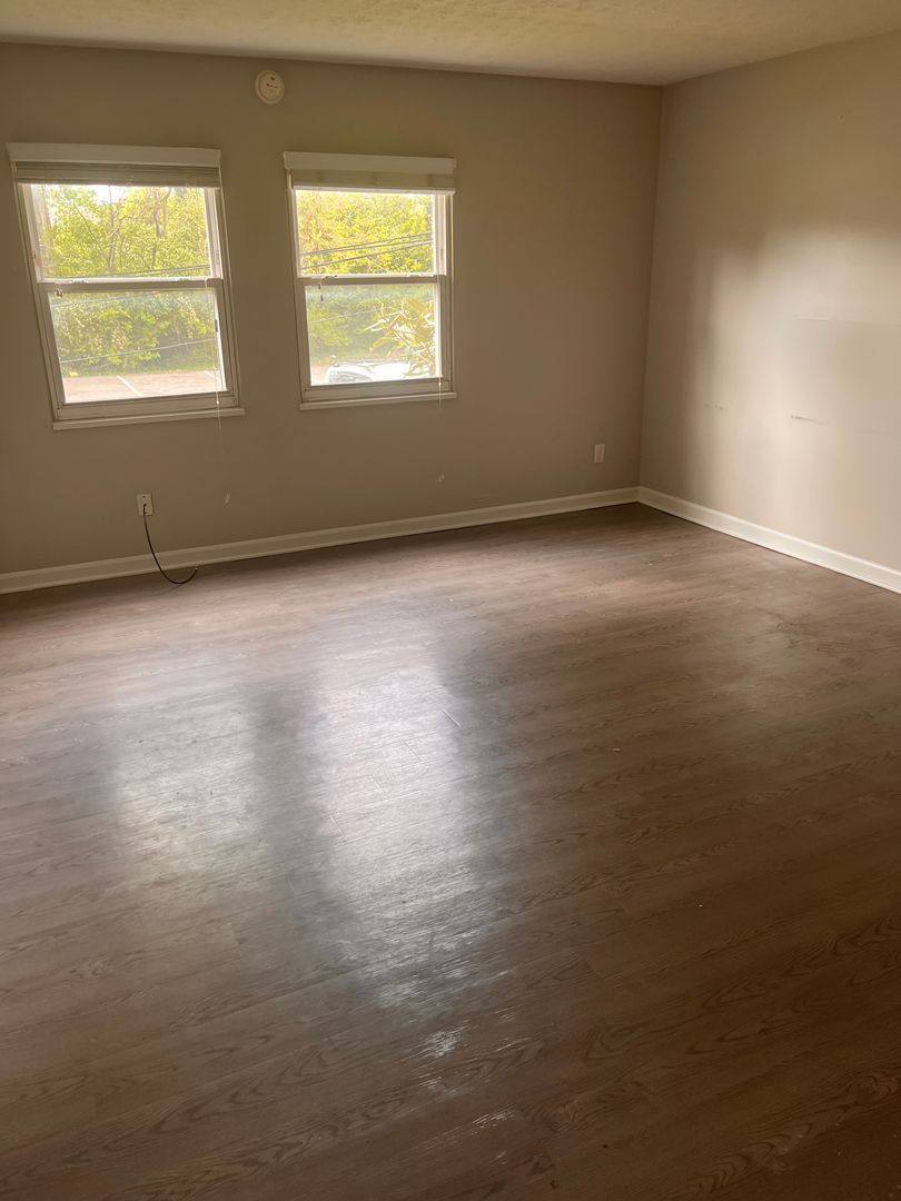 Apartment for rent at 810-811 Howard Ave, Jeffersonville, IN 47130