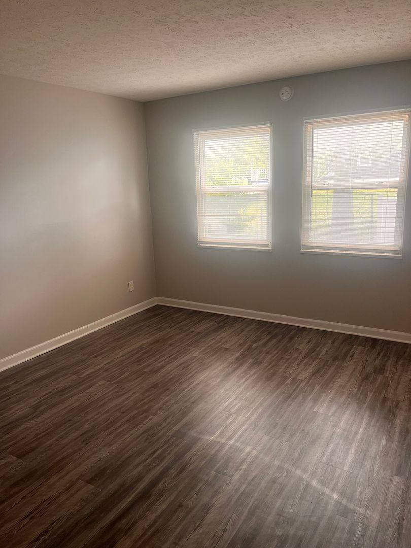 Apartment for rent at 810-811 Howard Ave, Jeffersonville, IN 47130