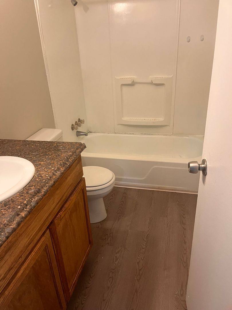 Apartment for rent at 810-811 Howard Ave, Jeffersonville, IN 47130