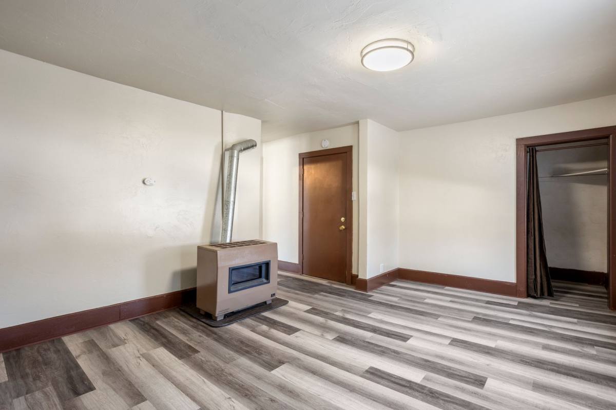 Apartment for rent at 811 12th Ave, Green Bay, WI 54304