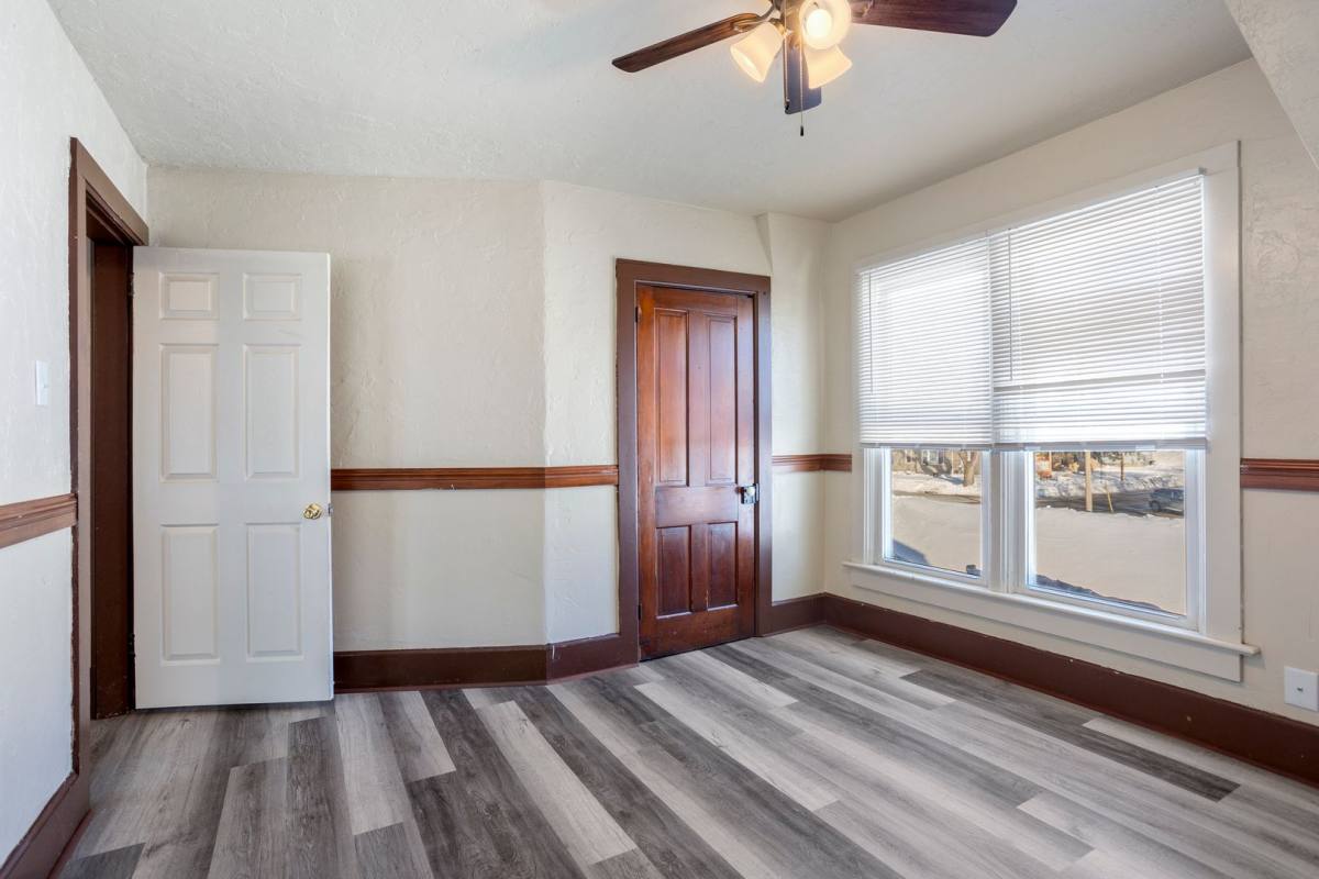 Apartment for rent at 811 12th Ave, Green Bay, WI 54304