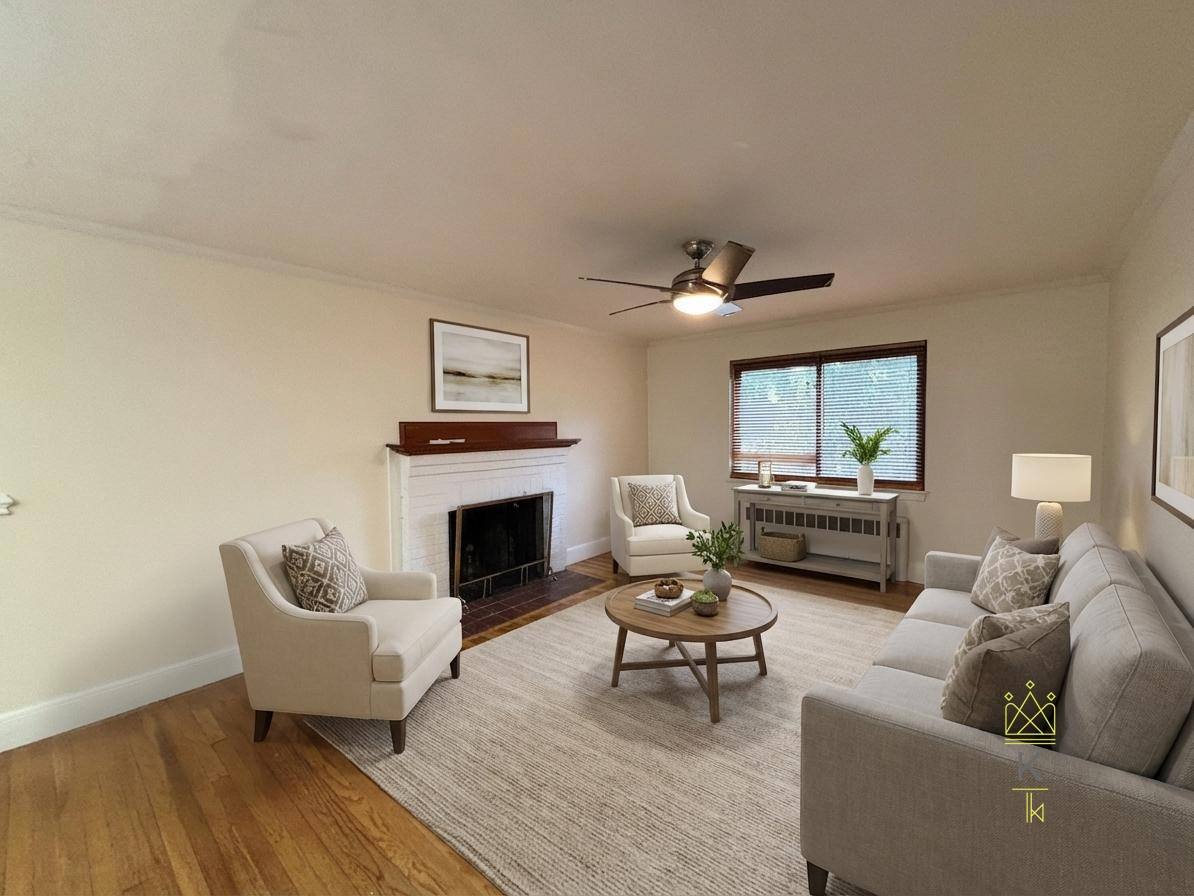 Apartment for rent at 9 Reservoir Rd #1, Chestnut Hill, MA 02467