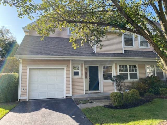 Townhouse for rent at 51 Winding Ridge Rd, White Plains, NY 10603