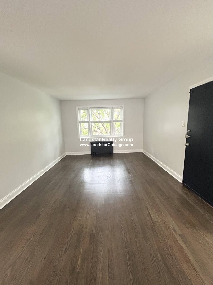 Apartment for rent at 2729 W Berwyn Ave #2, Chicago, IL 60625