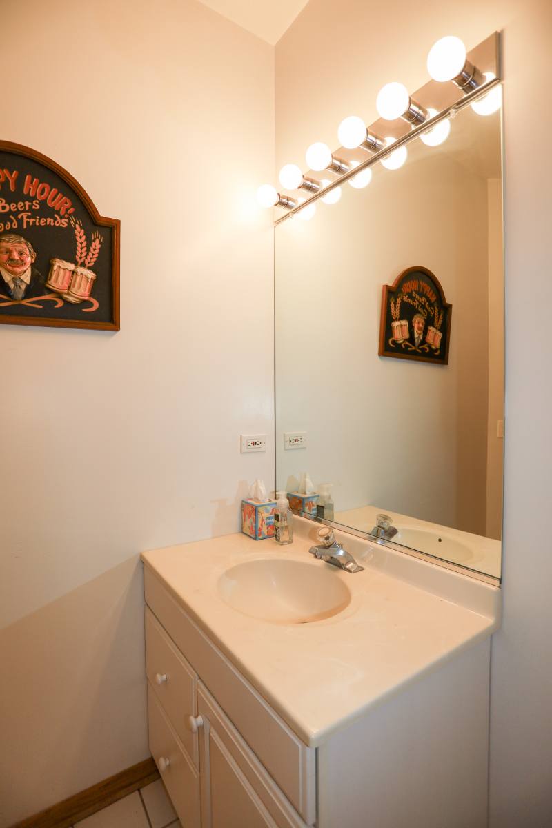 Apartment for rent at 1940 W Diversey #1W, Chicago, IL 60614