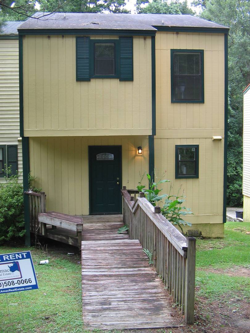 Townhouse for rent at 1206-6 Cross Creek Way, Tallahassee, FL 32301