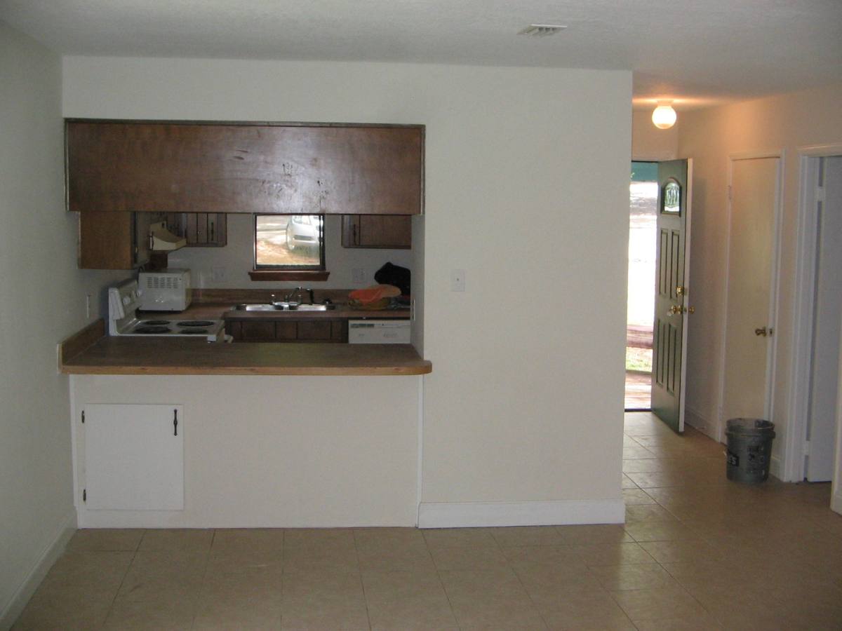 Townhouse for rent at 1206-6 Cross Creek Way, Tallahassee, FL 32301
