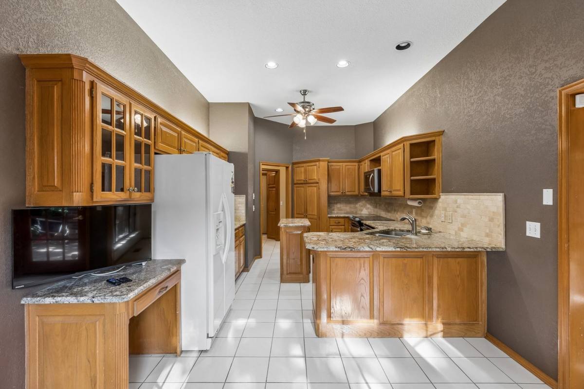 House for rent at 1820 Chelsea Dr, Edmond, OK 73013