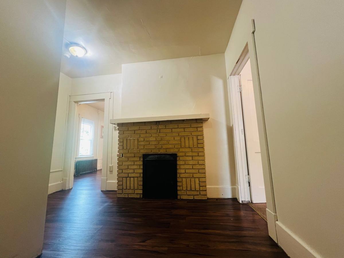 Apartment for rent at 759 Garrison Ave, Morgantown, WV 26505