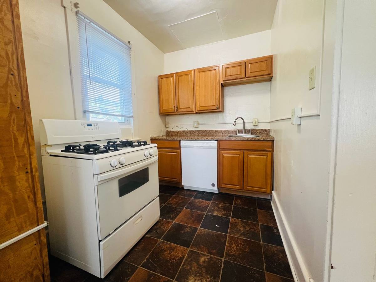 Apartment for rent at 759 Garrison Ave, Morgantown, WV 26505