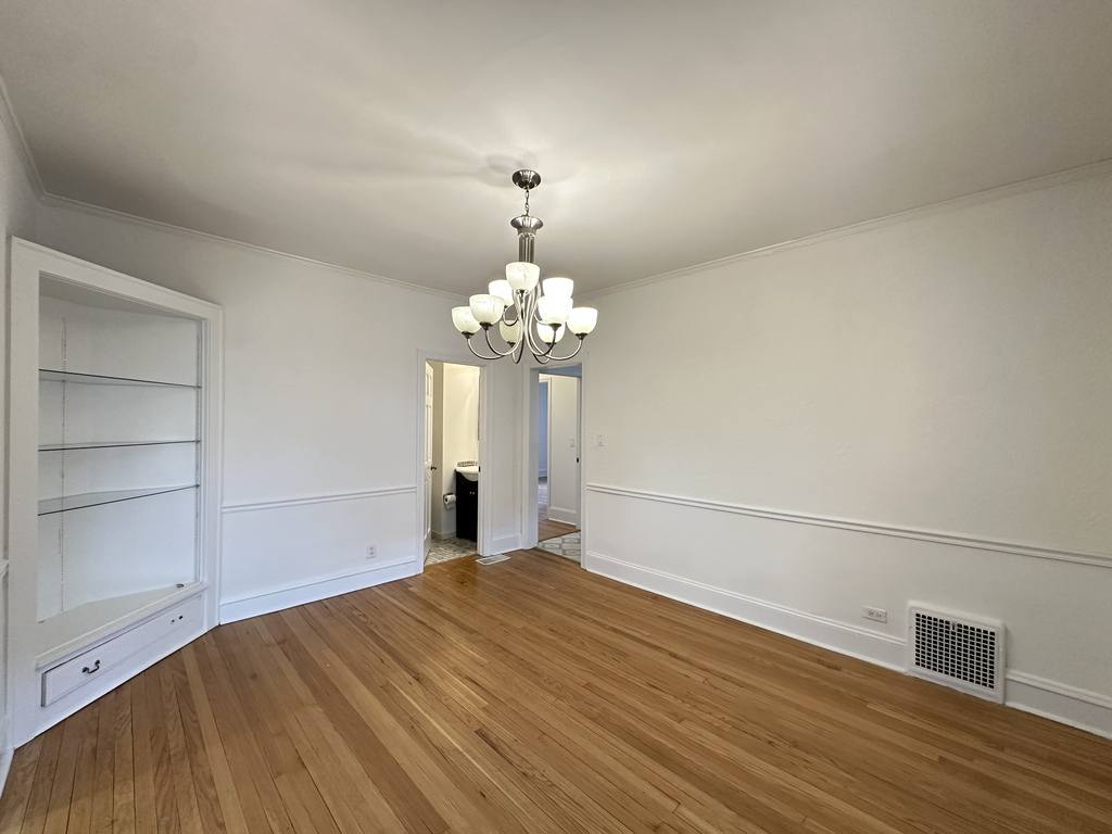 Apartment for rent at 2611 611 Walnut #4, Chicago, IL 60661