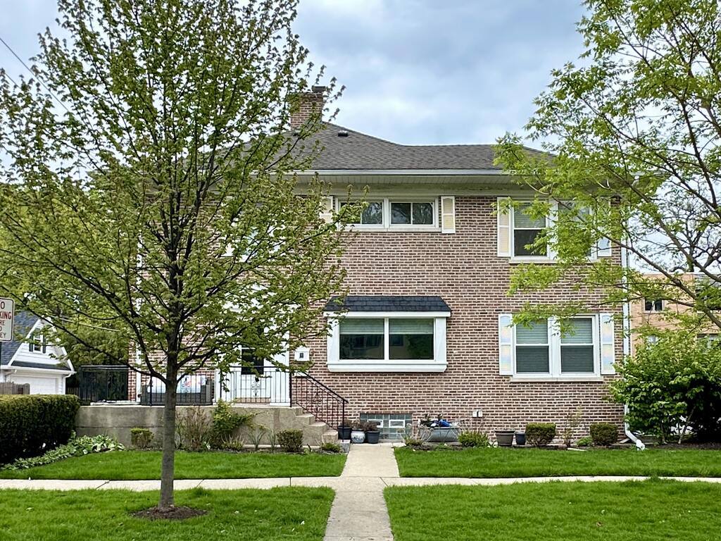 Apartment for rent at 2611 611 Walnut #4, Chicago, IL 60661