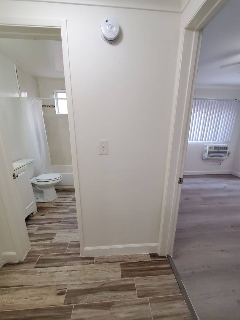 Apartment for rent at 822 N Mariposa Ave, Los Angeles, CA 90029