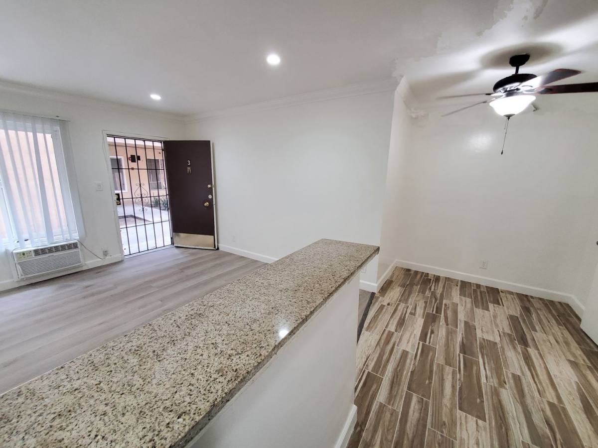 Apartment for rent at 822 N Mariposa Ave, Los Angeles, CA 90029