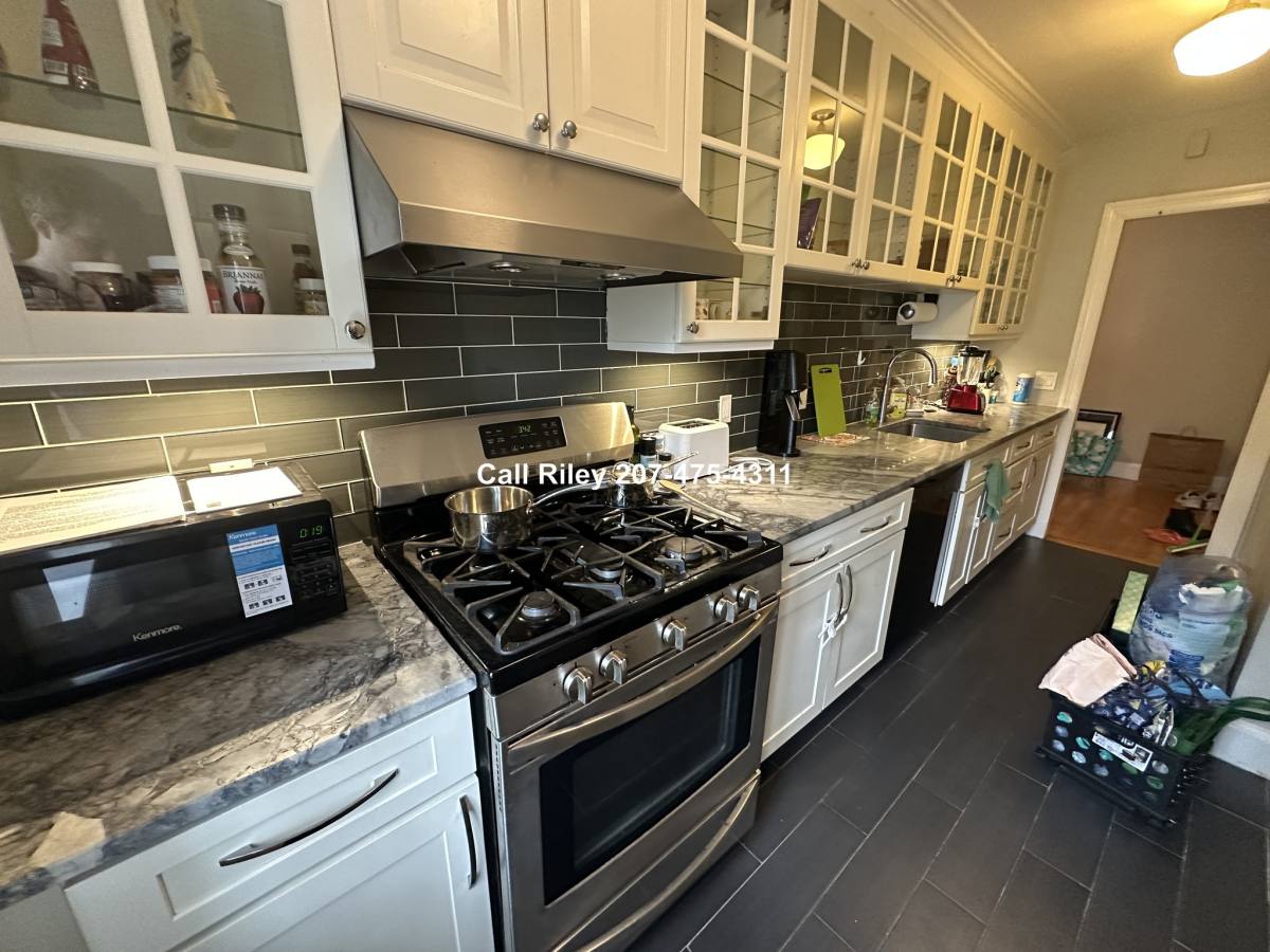 Apartment for rent at 549 Centre St #8, Newton, MA 02458